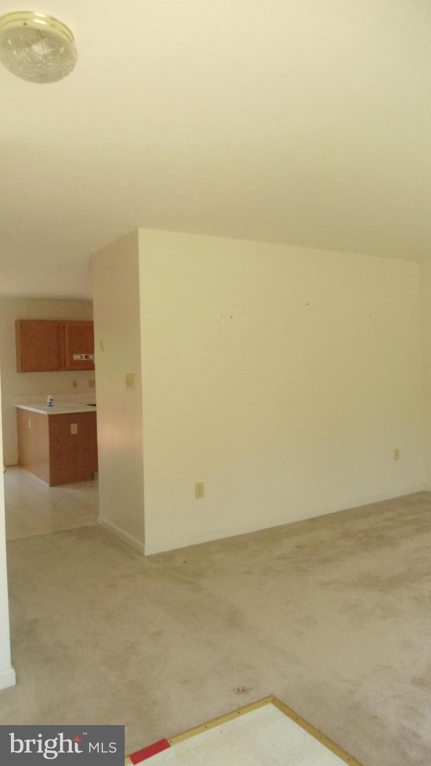 14735 Good Hope Road Silver Spring, MD 20905 - Photo 8 of 26 Living Room