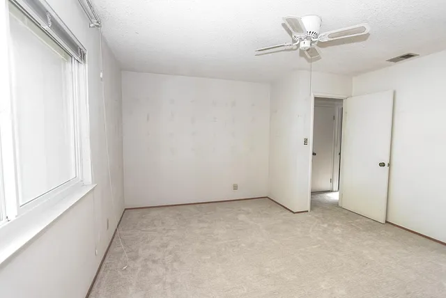 $299,000 | 424 Florin Road, Sacramento, CA 95831