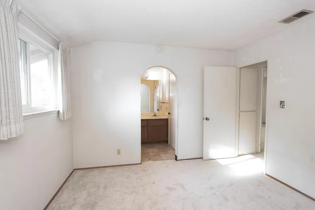 $299,000 | 424 Florin Road, Sacramento, CA 95831