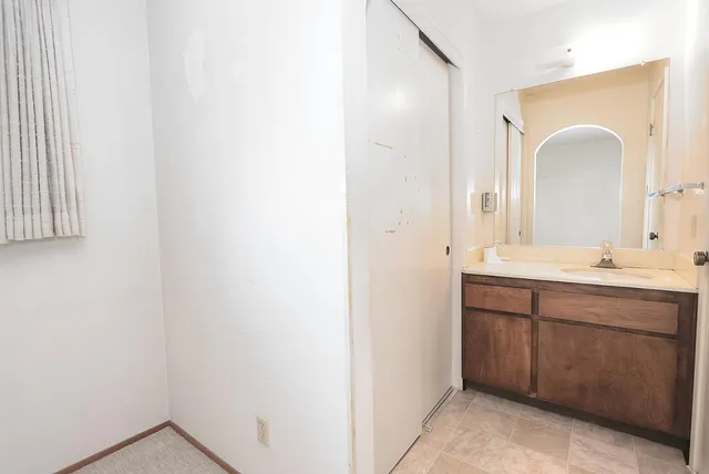 $299,000 | 424 Florin Road, Sacramento, CA 95831