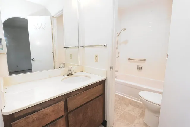 $299,000 | 424 Florin Road, Sacramento, CA 95831