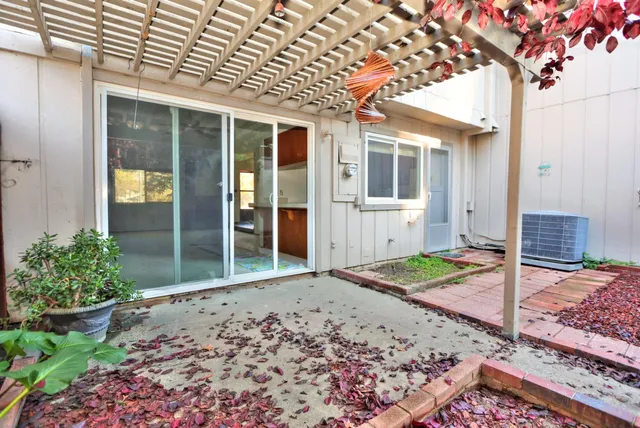 $299,000 | 424 Florin Road, Sacramento, CA 95831