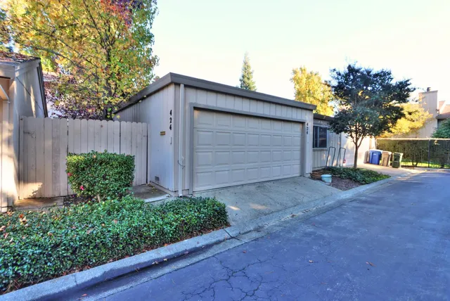 $299,000 | 424 Florin Road, Sacramento, CA 95831