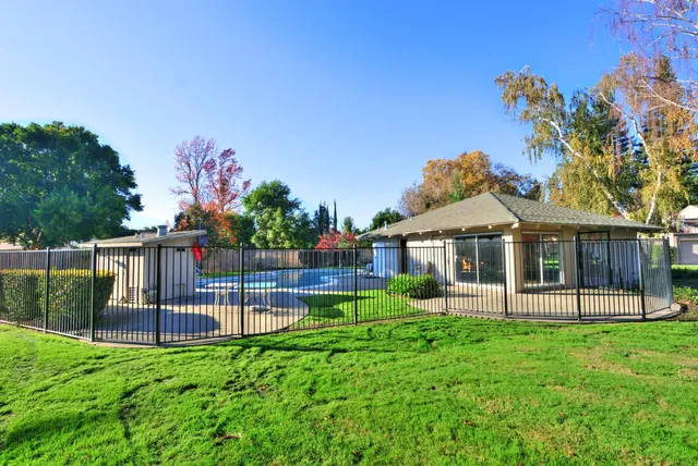$299,000 | 424 Florin Road, Sacramento, CA 95831