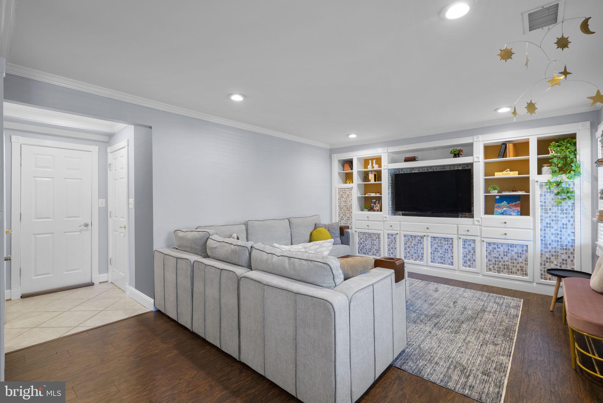 7805 Richfield Road Springfield, VA 22153 - Photo 14 of 34 Family Room