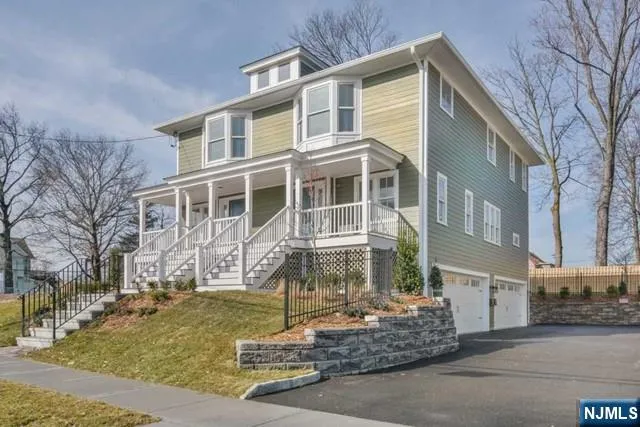 $6,000 | 92 Grove Street, Unit B, Montclair, NJ 07042