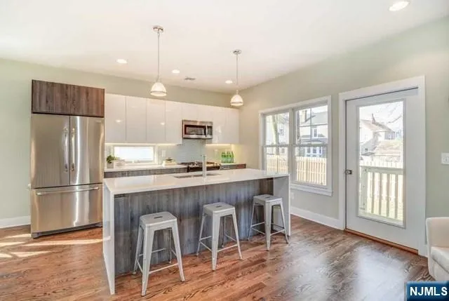 $6,000 | 92 Grove Street, Unit B, Montclair, NJ 07042