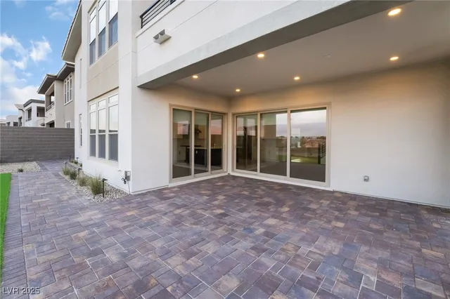 $8,900 | 5022 Slatestone Street, Las Vegas, NV 89135