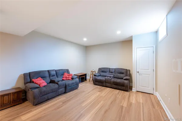 $795,000 | 27 Dutch Court, Wappingers Falls, NY 12590