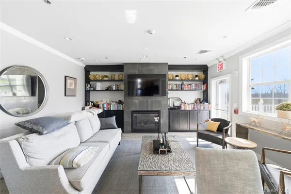 $795,000 | 27 Dutch Court, Wappingers Falls, NY 12590