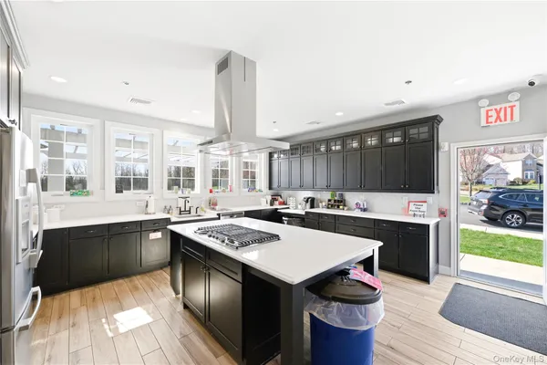 $795,000 | 27 Dutch Court, Wappingers Falls, NY 12590