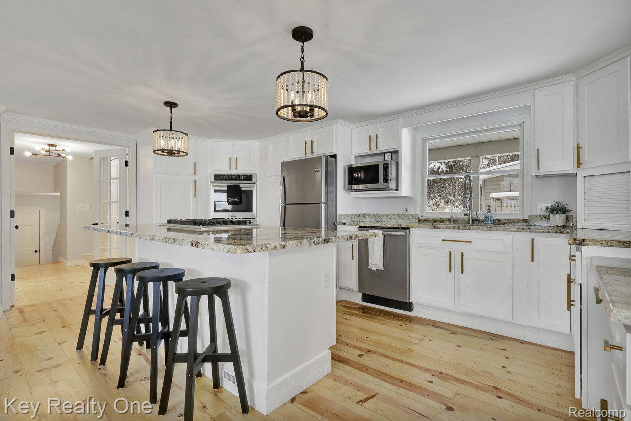 10440 Runyan Lake Road Fenton, MI 48430 - Photo 12 of 44 Gallery Image 12
