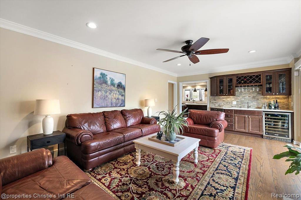 536 Middlesex Road Grosse Pointe Park, MI 48230 - Photo 19 of 47