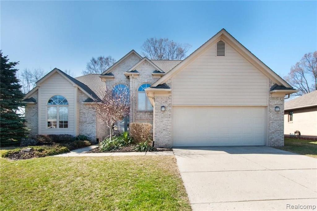 1934 South Shore Drive Rochester Hills, MI 48307 - Photo 1 of 42