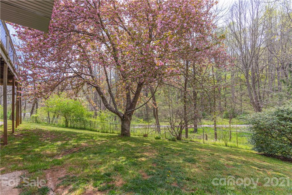 162 Travis Road Cullowhee, NC 28723 - Photo 24 of 29 Gallery Image 24