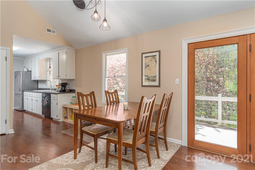 162 Travis Road Cullowhee, NC 28723 - Photo 4 of 29 Gallery Image 4