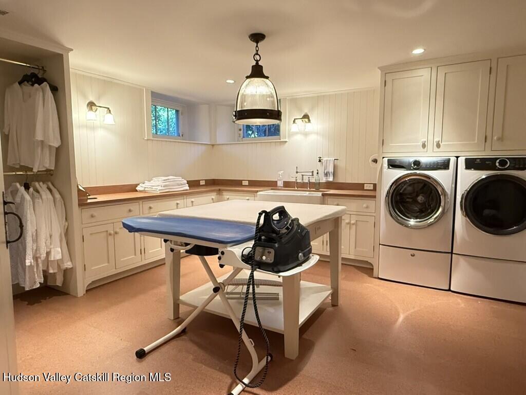 199 Eichybush Road Kinderhook, NY 12106 - Photo 25 of 54 26a-Laundry