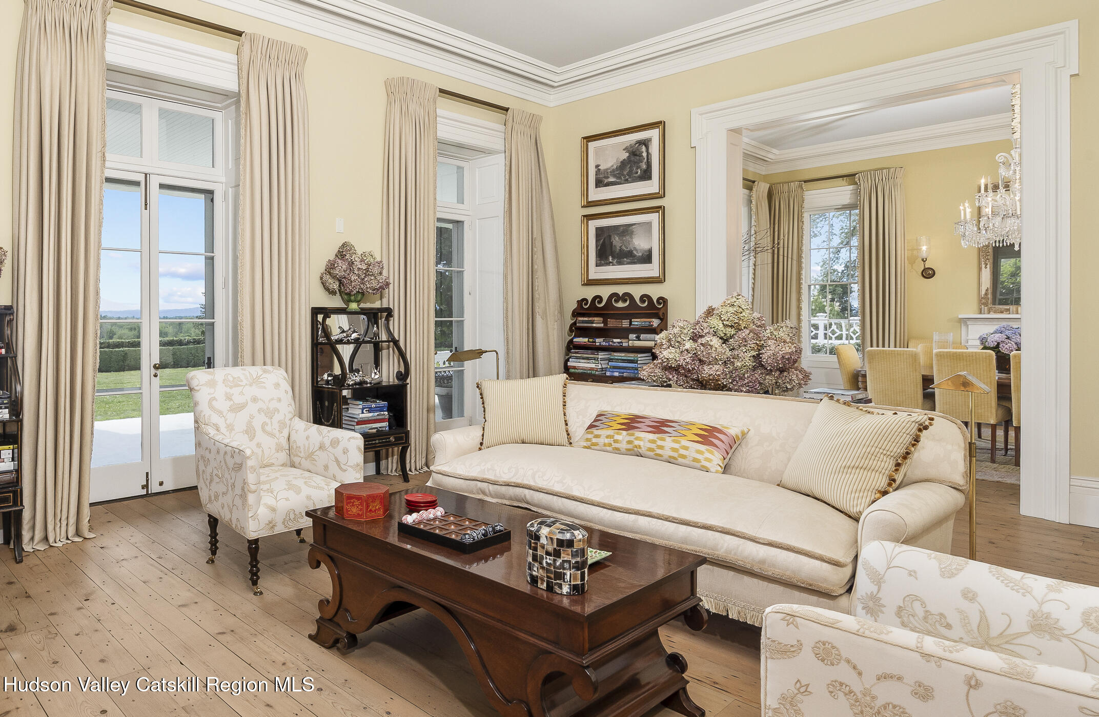 199 Eichybush Road Kinderhook, NY 12106 - Photo 9 of 54 10-Living Room