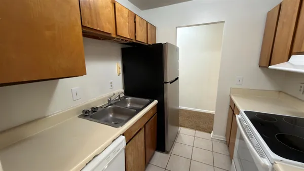 $1,150 | 1315 Airport Drive, Unit B02, Tallahassee, FL 32304