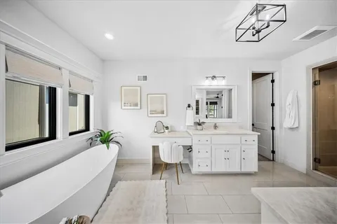 $1,000,000 | 16804 South Rosehill Street, Overland Park, KS 66221