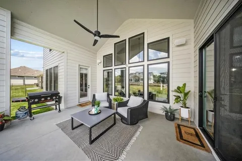 $1,000,000 | 16804 South Rosehill Street, Overland Park, KS 66221