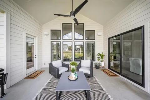 $1,000,000 | 16804 South Rosehill Street, Overland Park, KS 66221