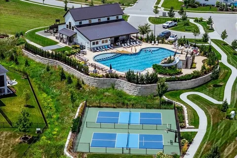 $1,000,000 | 16804 South Rosehill Street, Overland Park, KS 66221