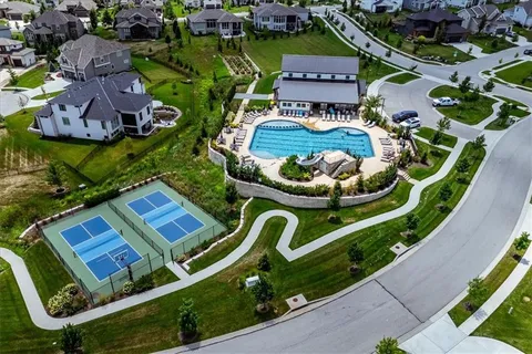 $1,000,000 | 16804 South Rosehill Street, Overland Park, KS 66221