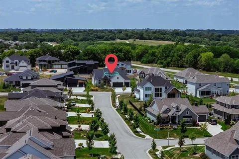 $1,000,000 | 16804 South Rosehill Street, Overland Park, KS 66221