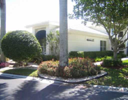 17121 Huntington Park Way Boca Raton, FL 33496 - Photo 1 of 6 Primary Photo