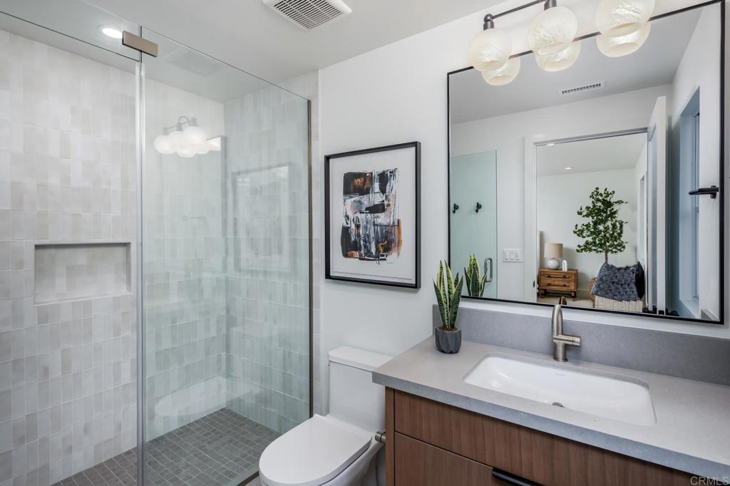 828 Conestoga Court Encinitas, CA 92024 - Photo 19 of 36 Bath