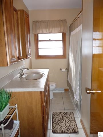 229 North Ugstad Road Proctor, MN 55810 - Photo 8 of 16 Main Bathroom