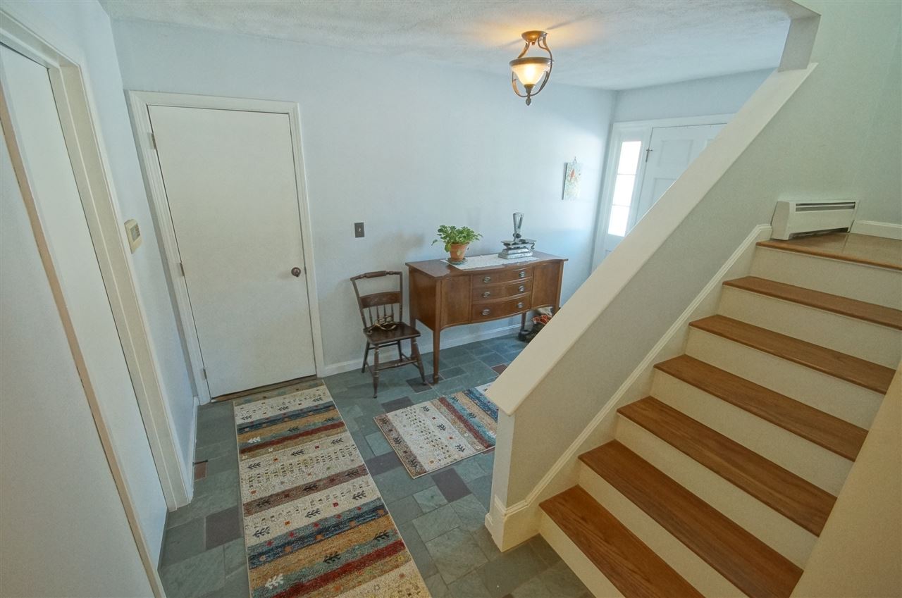 22 Crestwood Road Windham, NH 03087 - Photo 10 of 27