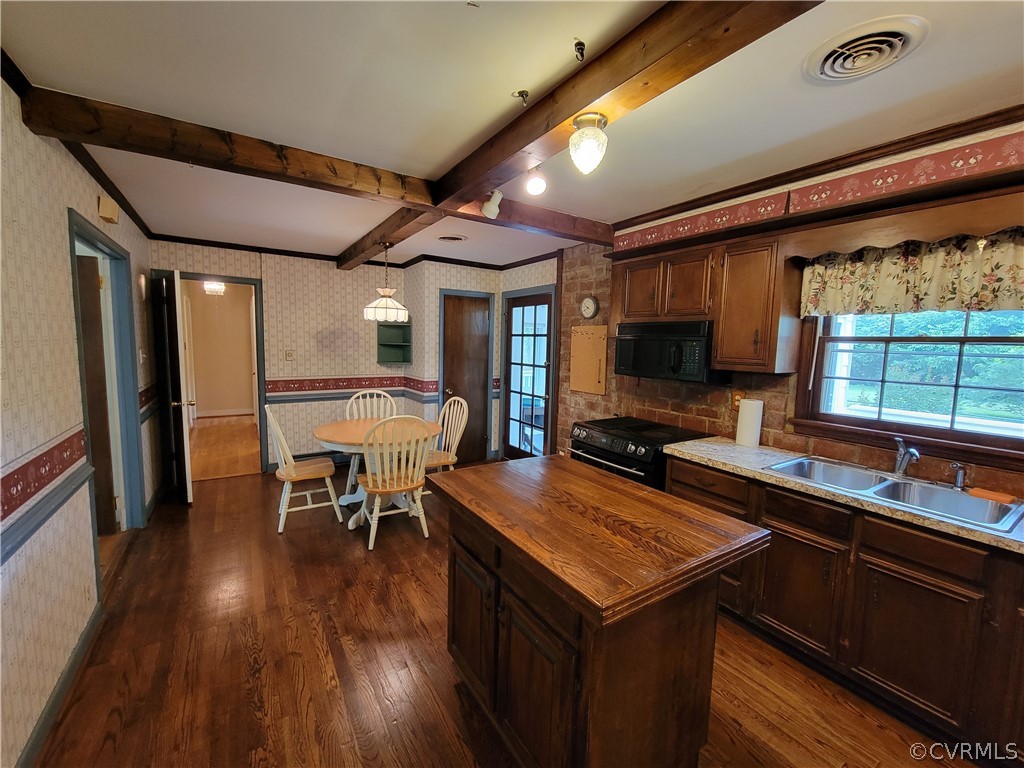 9630 Morley Road Midlothian, VA 23112 - Photo 6 of 45 Eat-in Kitchen