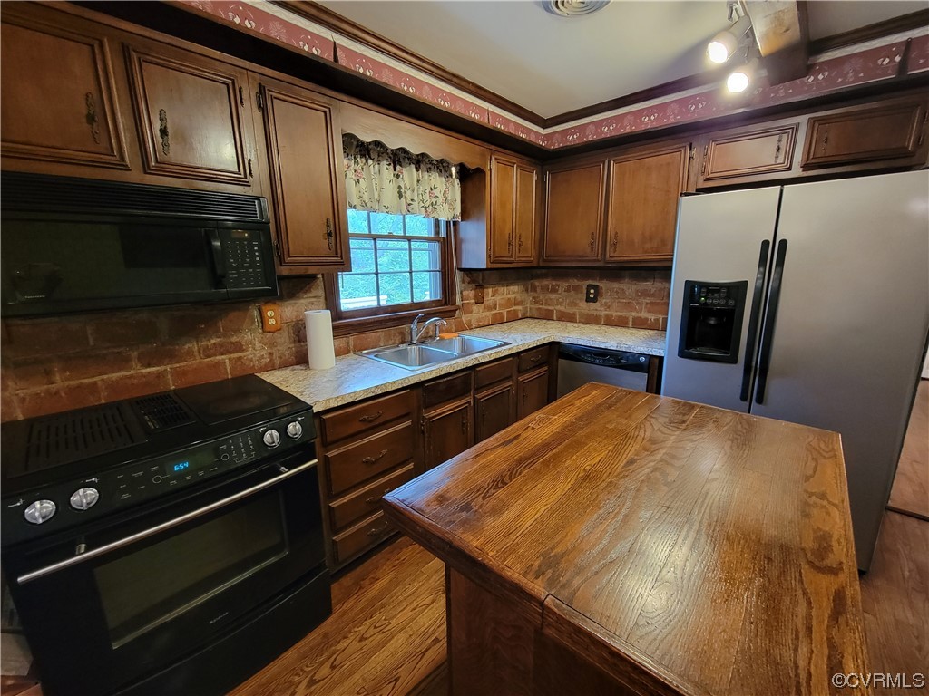 9630 Morley Road Midlothian, VA 23112 - Photo 7 of 45 Eat-in Kitchen