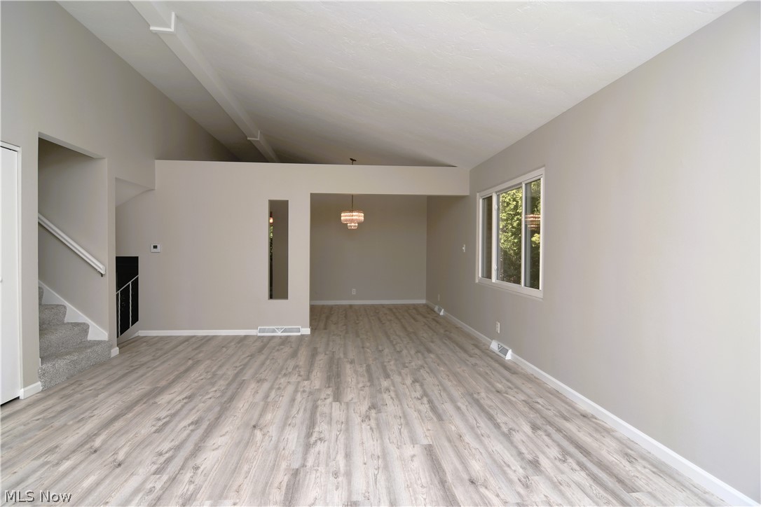 80 Trunko Road Akron, OH 44333 - Photo 3 of 21