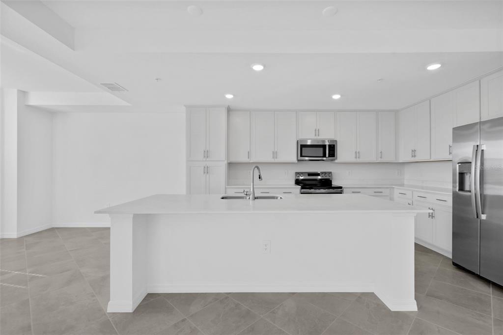 19116 Scallop Loop, Unit 302 Lakewood Ranch, FL 34211 - Photo 11 of 22