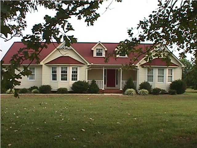 3075 East Valley Road Jasper, TN 37347 - Photo 1 of 4 Primary Photo