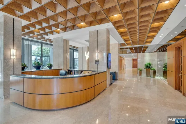 $200,000 | 1600 Parker Avenue, Unit 22J, Fort Lee, NJ 07024