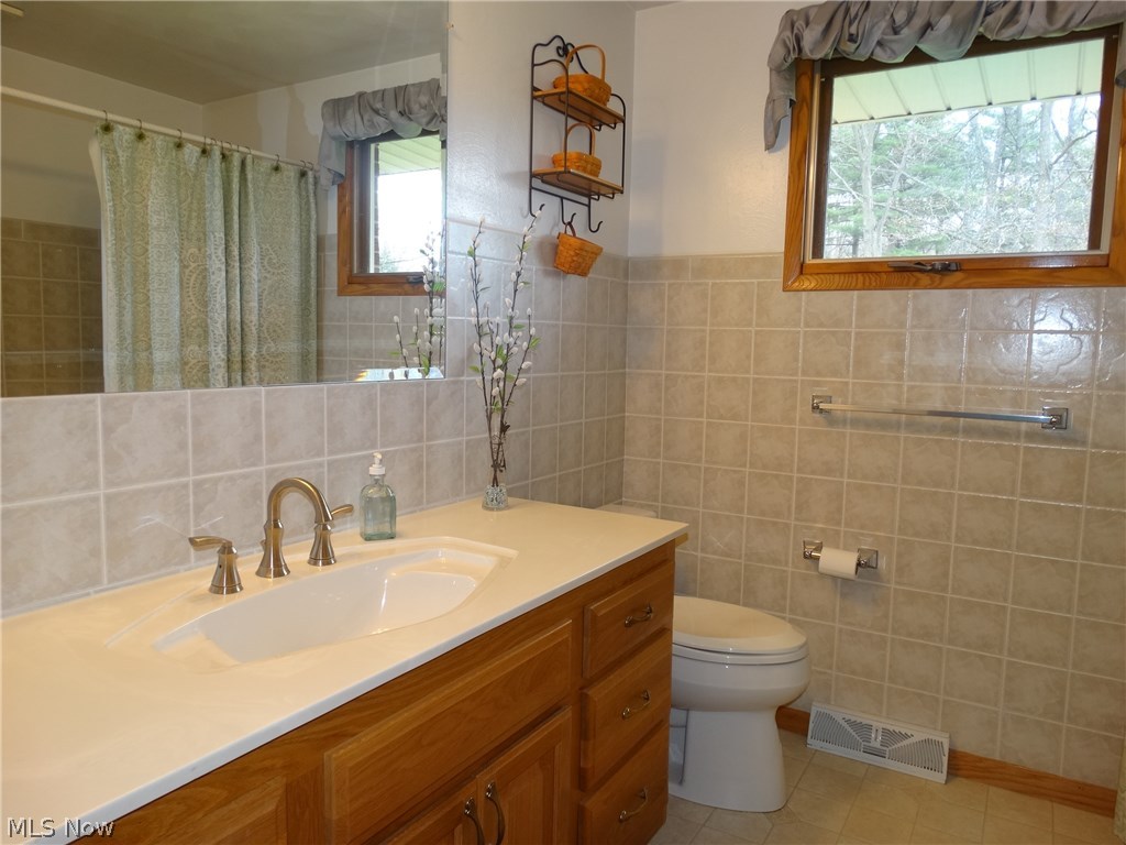 1900 Amherst Road Northeast Massillon, OH 44646 - Photo 8 of 14 Gallery Image 8