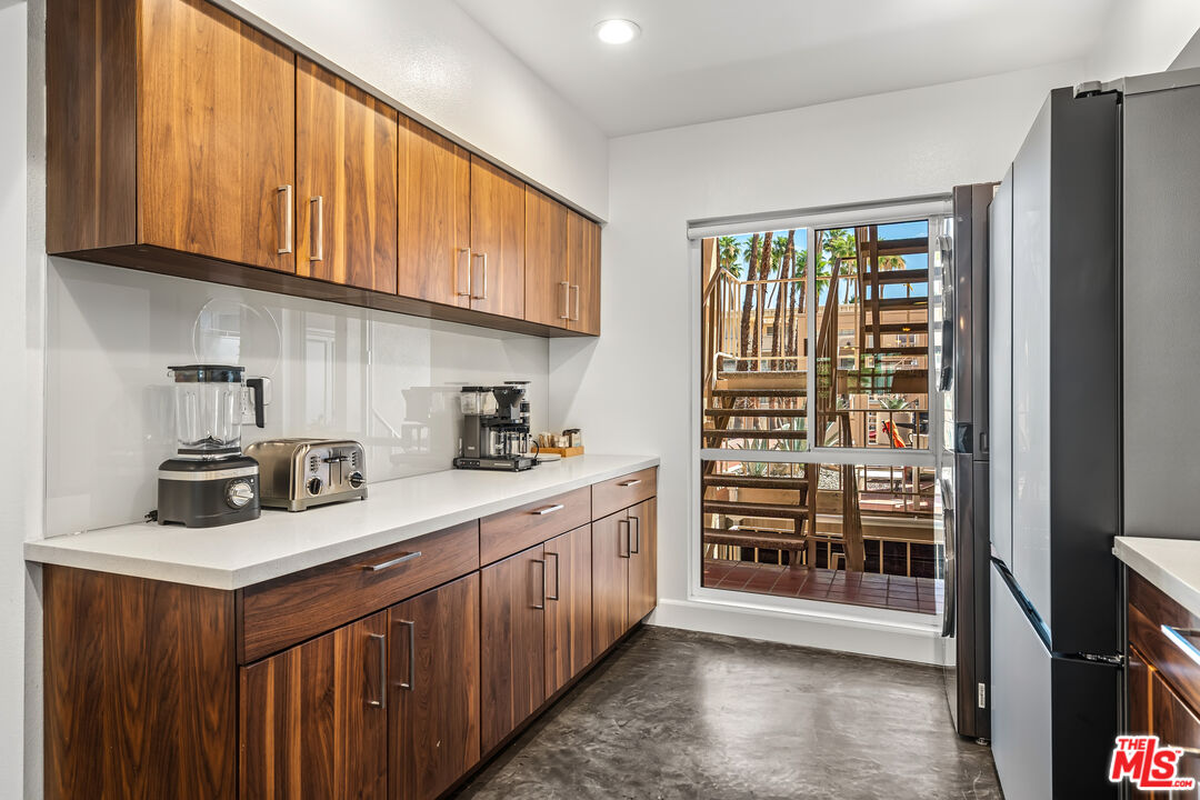 277 East Alejo Road, Unit 101 Palm Springs, CA 92262 - Photo 18 of 63