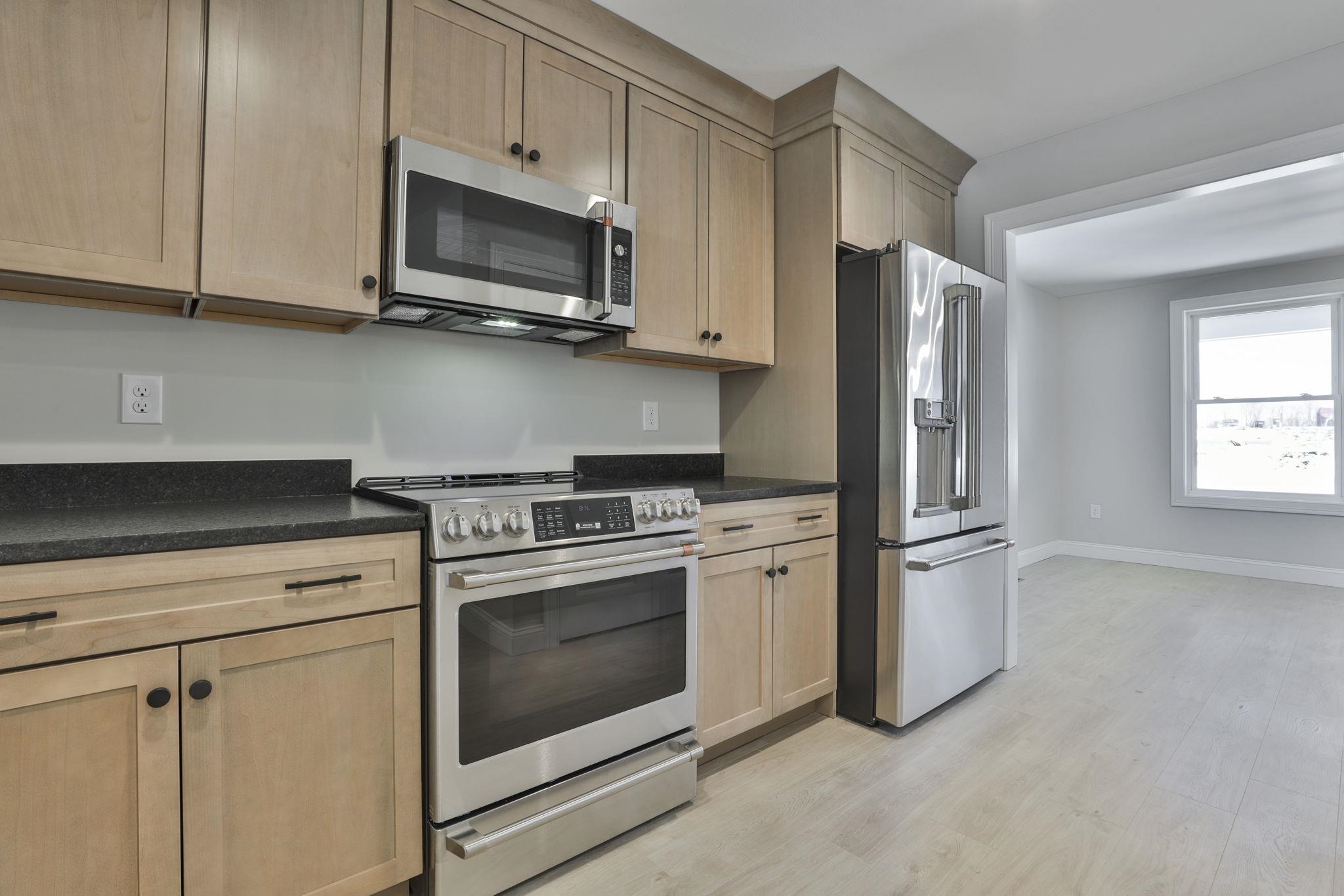 35 B B Street Hudson, NH 03051 - Photo 11 of 33