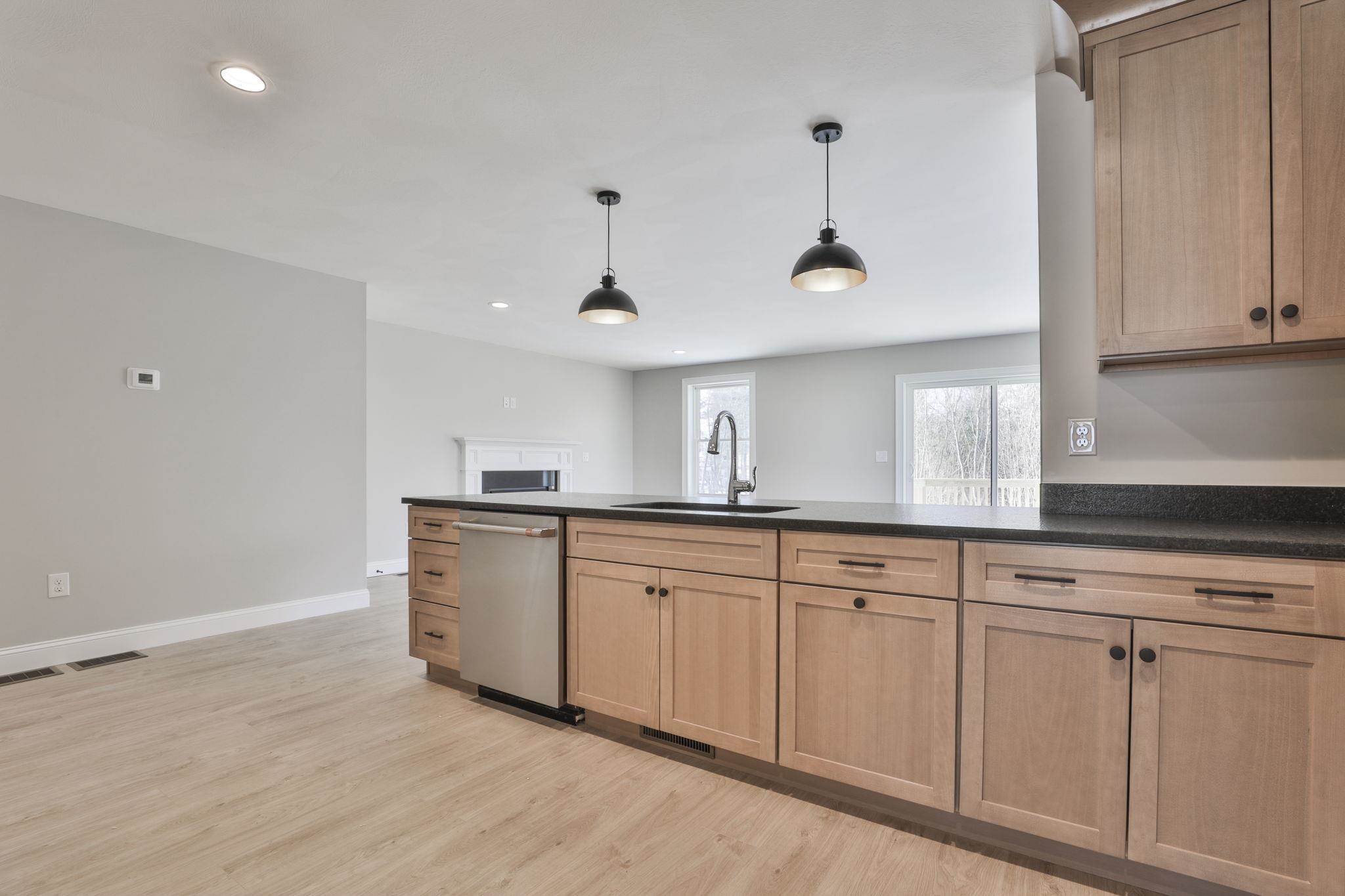 35 B B Street Hudson, NH 03051 - Photo 13 of 33