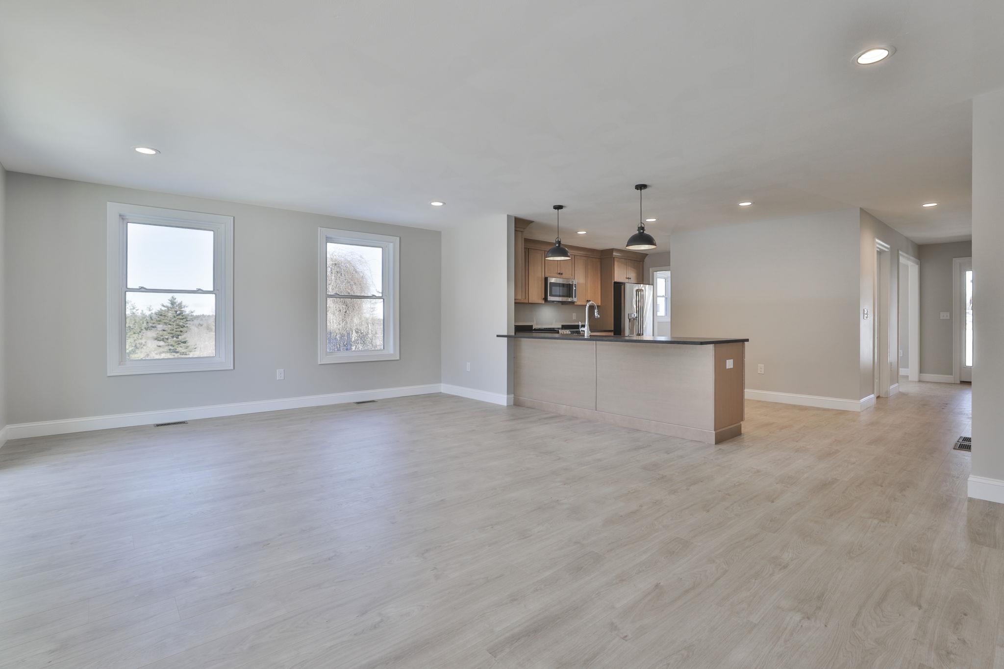 35 B B Street Hudson, NH 03051 - Photo 15 of 33