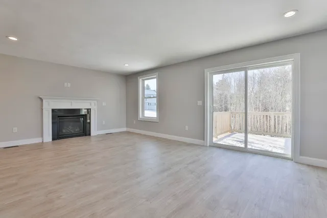 $4,200 | 35 B B Street, Hudson, NH 03051