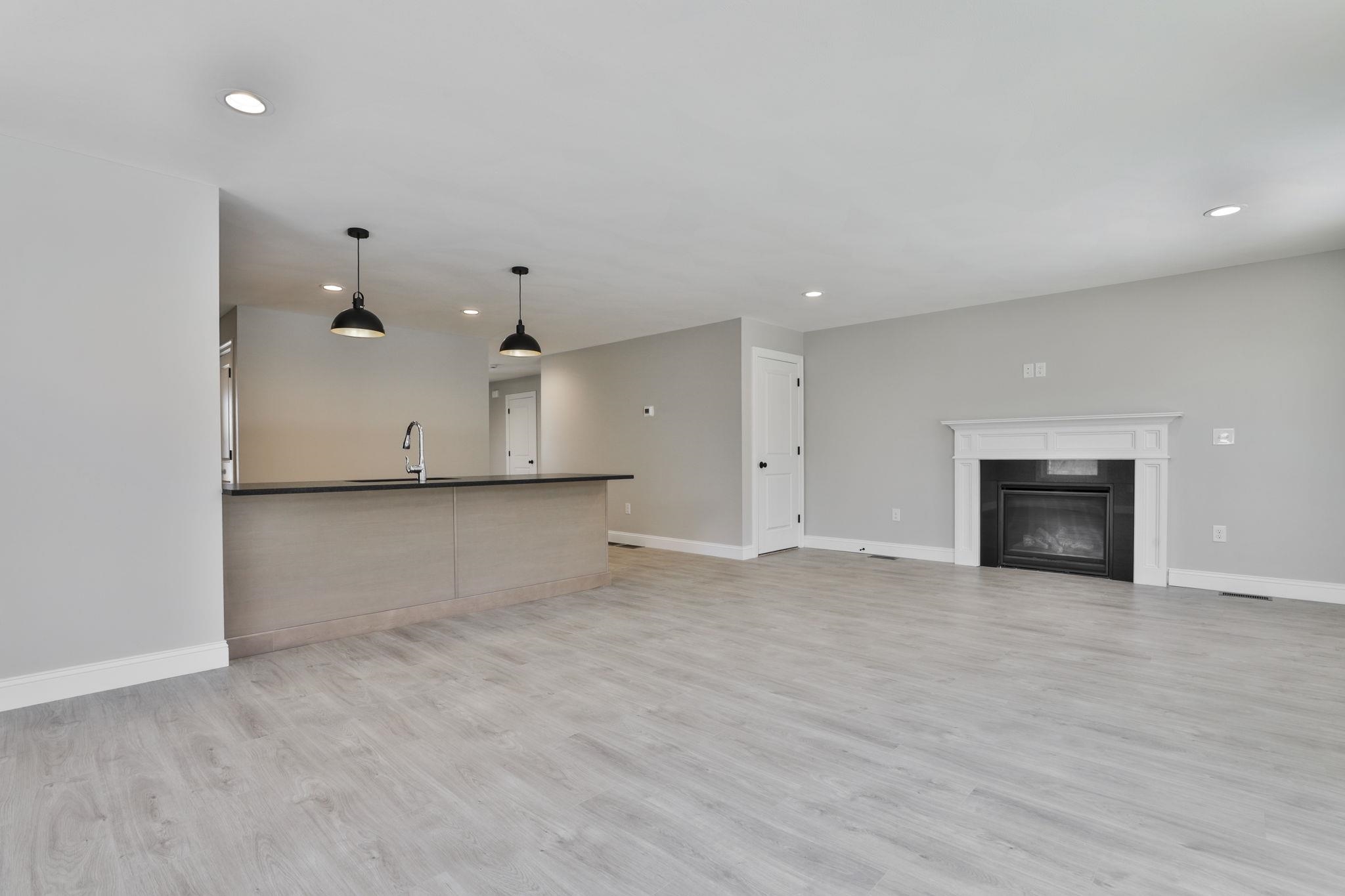 35 B B Street Hudson, NH 03051 - Photo 18 of 33