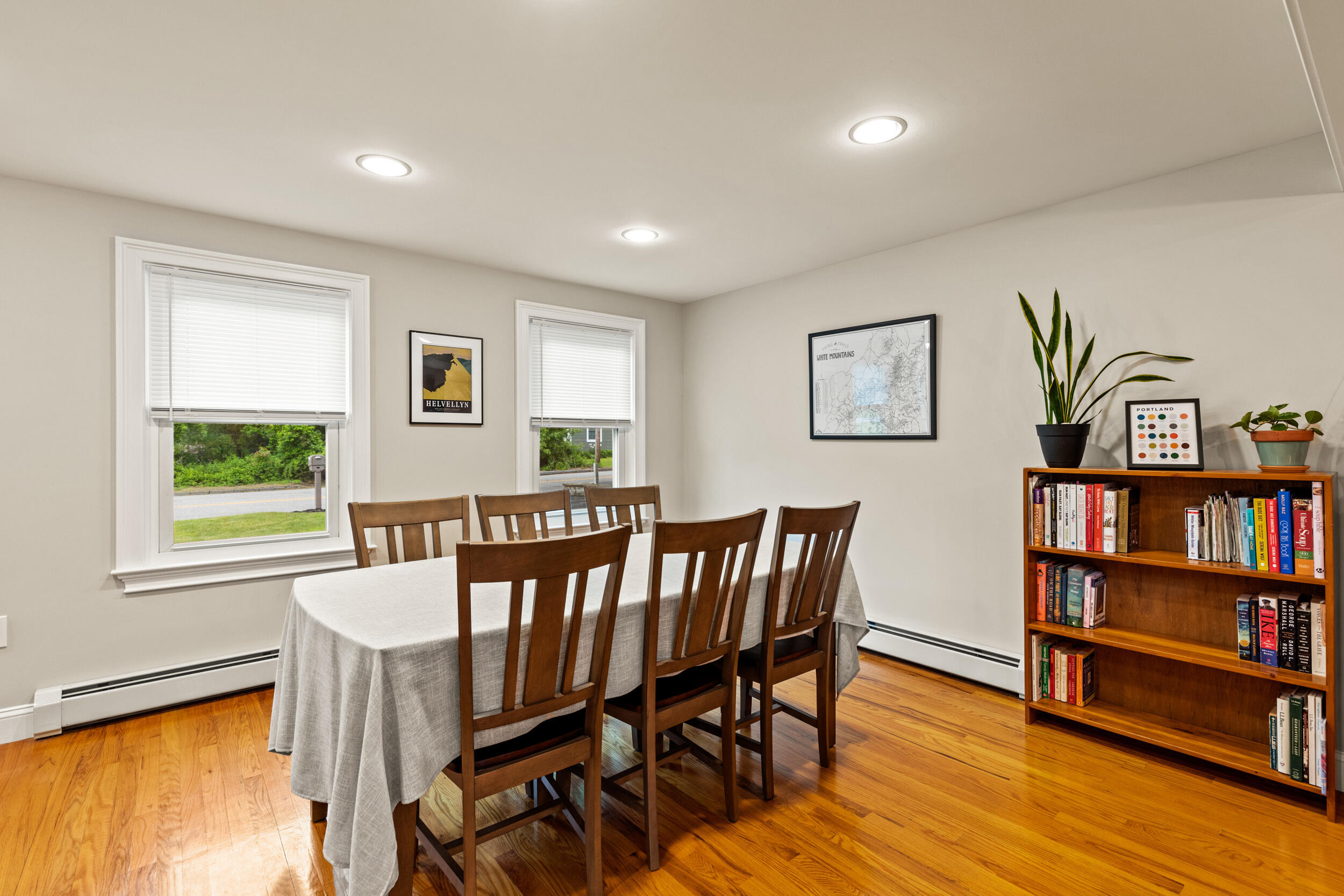 534 Summit Street Portland, ME 04103 - Photo 12 of 51 534 summit st portland-007