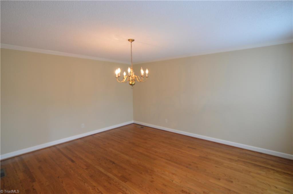 5000 Peppertree Road Clemmons, NC 27012 - Photo 3 of 30 Formal Living Room to right of Entrance