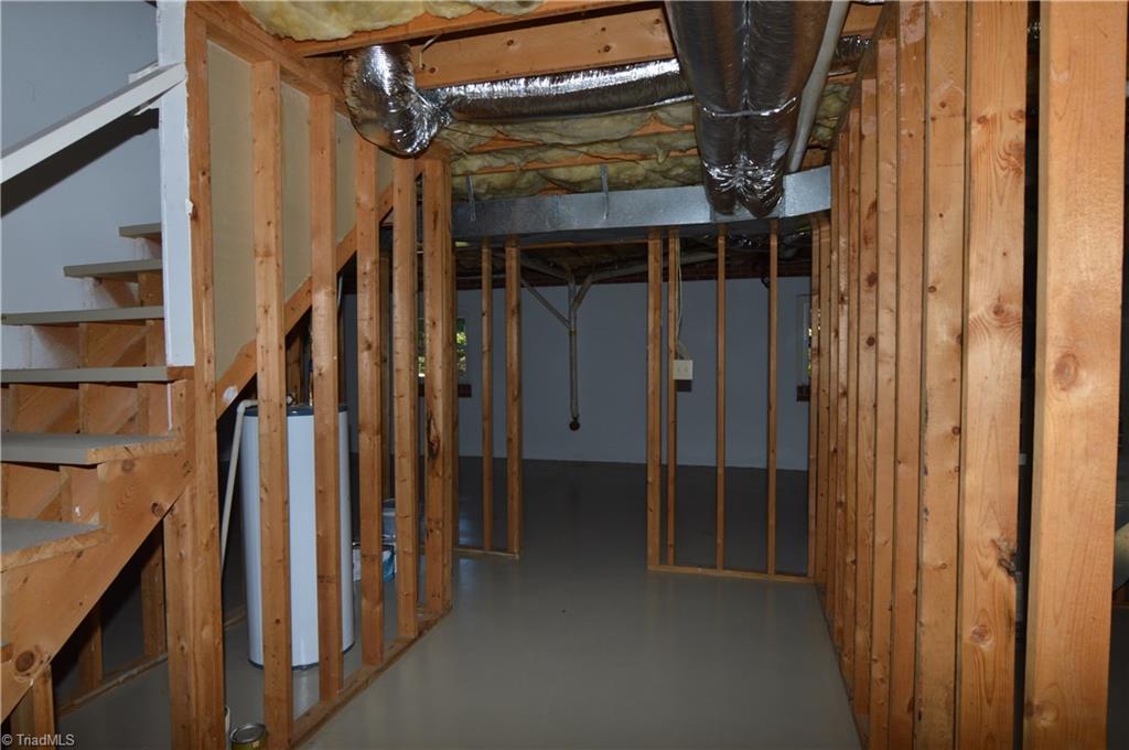 5000 Peppertree Road Clemmons, NC 27012 - Photo 25 of 30 Notice how clean and well taken care of
