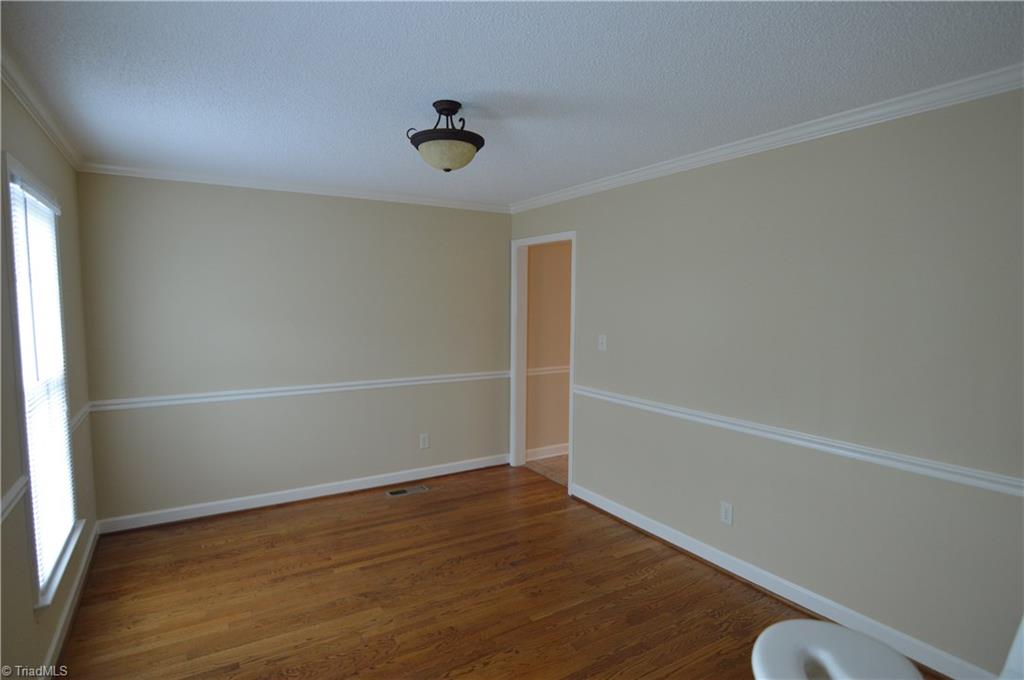 5000 Peppertree Road Clemmons, NC 27012 - Photo 4 of 30 Dining Room